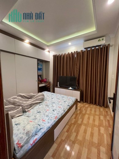 Bán Lê Thanh Nghị hàng xóm Đại học, thoáng trước sau, DT41m2, giá 3 tỷ7.