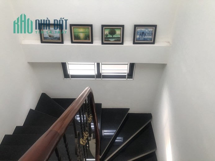 Bán nhà Đại La, cạnh Kinh Tế Quốc Dân, Lô góc sáng thoáng, DT45m2, giá 3.7 tỷ.