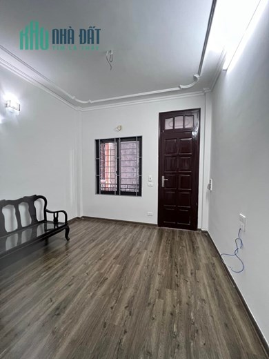 Bán nhà Nguyễn Đức Cảnh, ngõ cực rộng, thông tứ tung, DT38m2, giá 4 tỷ.