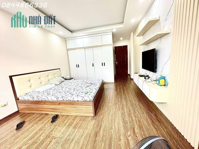 Nhà mặt phố Cù Chính Lan, Thanh Xuân, 8 tầng ô tô đỗ tận cửa, kinh doanh mọi lĩnh vực, bàn giao