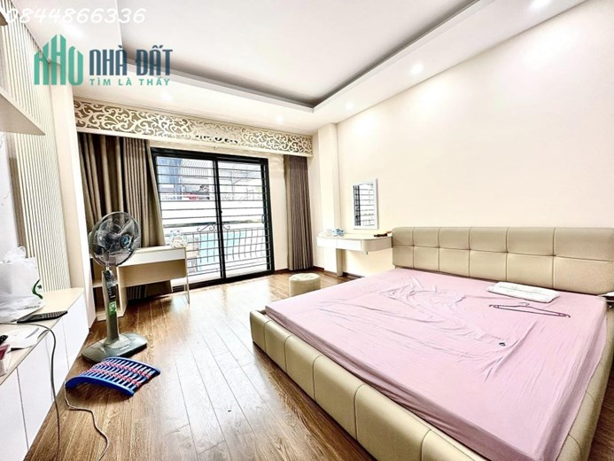 Nhà mặt phố Cù Chính Lan, Thanh Xuân, 8 tầng ô tô đỗ tận cửa, kinh doanh mọi lĩnh vực, bàn giao