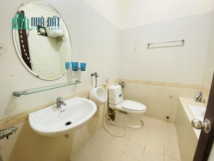 Bán nhà hẻm xe hơi đường Võ Văn Tần P5 Quận 3 nhà xây 5 tầng BTCT 42m2 giá 7.9 tỷ TL