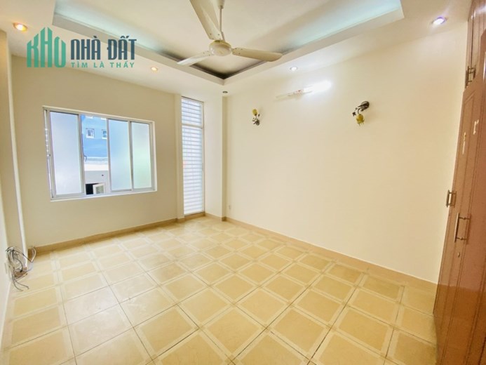 Bán nhà hẻm xe hơi đường Võ Văn Tần P5 Quận 3 nhà xây 5 tầng BTCT 42m2 giá 7.9 tỷ TL