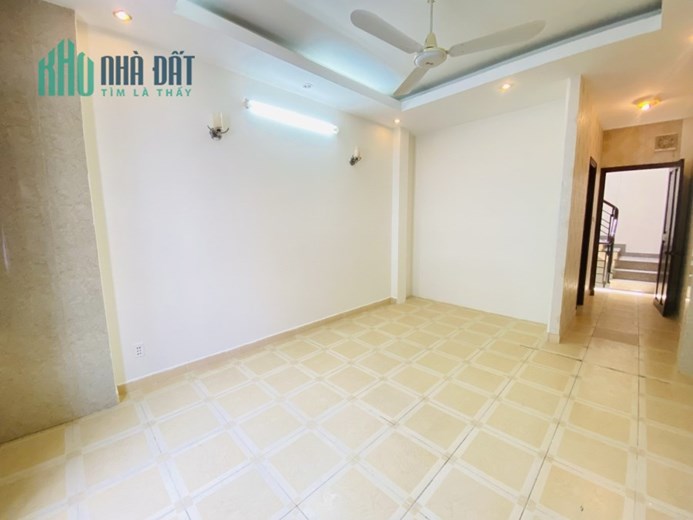 Bán nhà hẻm xe hơi đường Võ Văn Tần P5 Quận 3 nhà xây 5 tầng BTCT 42m2 giá 7.9 tỷ TL