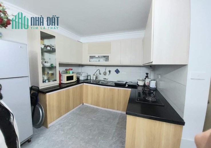 Chủ nhà cần bán nhà ngõ 64  Nguyễn Lương Bằng, diện tích 40m2, tầng 2-5: 45 m2, giá 7.3 tỷ