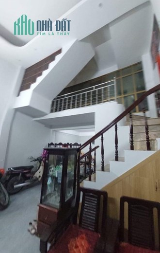 Chủ nhà cần bán nhà ngõ 64  Nguyễn Lương Bằng, diện tích 40m2, tầng 2-5: 45 m2, giá 7.3 tỷ