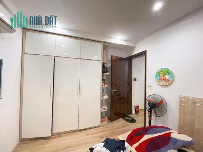 Mua đất tặng nhà 3 tầng. mặt phố, mặt tiền lớn 8m .. kinh doanh sầm uất, giao thông thuận tiện. Gia