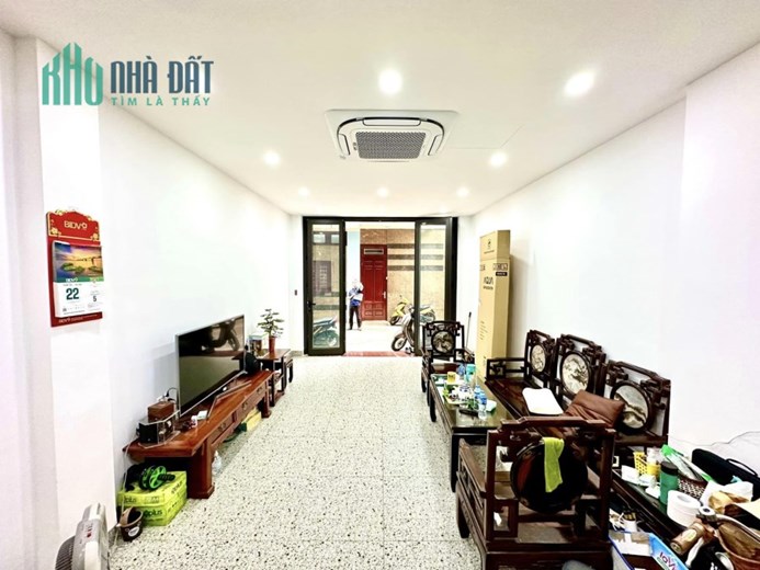Bán nhà Cù Chính Lan 41m x 8 tầng, mt: 3.9m, thang máy, ô tô vào nhà