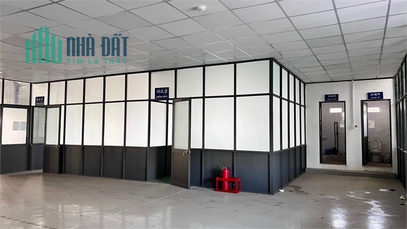 Nhà xưởng sản xuất trong KCN, xây dựng theo tiêu chuẩn châu âu, khuôn viên rộng