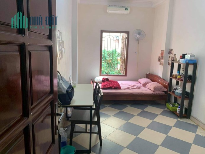 Chị còn phòng cho thuê, ở từ 1/7 tại ngõ 124 Minh Khai