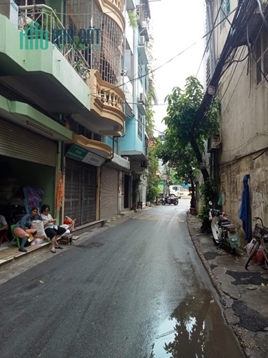 CHỈ BÁN NHÀ ĐẸP.PHỐ PHAN ĐÌNH GIÓT.50M2.MẶT TIỀN 6M. 4 TẦNG .
MẶT  PHỐ LỚN.Ô TÔ ĐỖ CỬA.VỊ TRÍ KINH