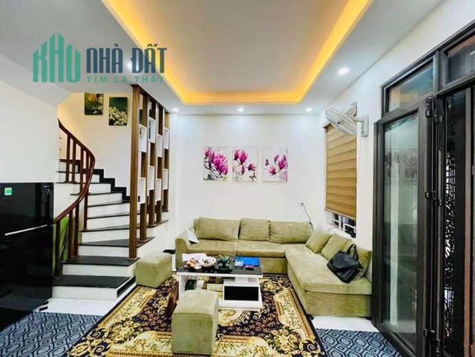 CHỈ BÁN NHÀ ĐẸP.PHỐ PHAN ĐÌNH GIÓT.50M2.MẶT TIỀN 6M. 4 TẦNG .
MẶT  PHỐ LỚN.Ô TÔ ĐỖ CỬA.VỊ TRÍ KINH