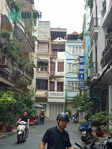 GIÁ CẮT LỖ NHÀ PHỐ PHAN ĐÌNH GIÓT.35m2.NHÀ CHỦ XÂY TÂM HUYẾT 4,5 TẦNG.CHỦ NHÀ ĐANG THỞ OXY MUỐN BÁN