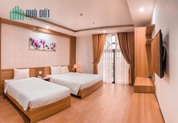 BÁN kKHACHS SẠN NGỘP BANK ĐÀ NẴNG 350M 8 TẦNG LÔ GÓC 50P GIÁ 54 TỶ