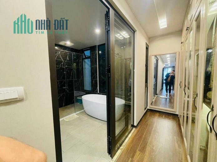SIÊU PHẨM PHỐ BỒ ĐỀ - 6 TẦNG THANG MÁY - Ở HOẶC VĂN PHÒNG - NGÕ Ô TÔ  7 CHỖ VÀO NHÀ