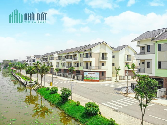 Bán nhà view sông sen tự nhiên đẹp và thơ mộng.