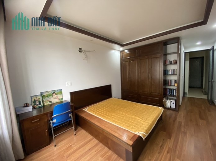 Cho thuê nhà tuyến 2 Lê Hồng Phong  5 tầng thang máy full đồ 20 tr