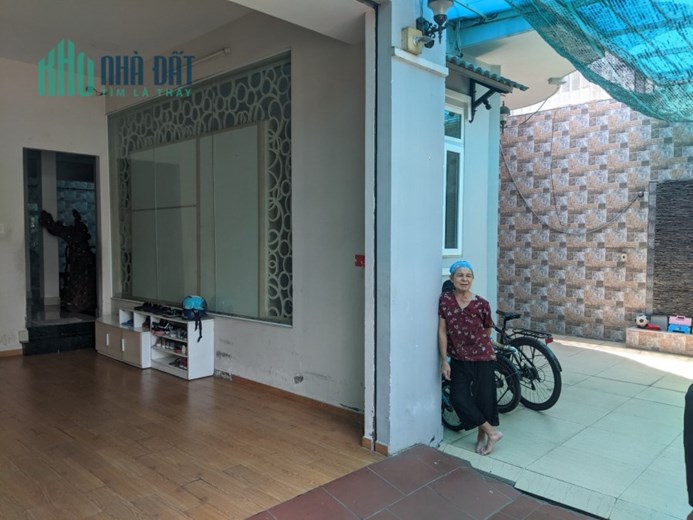 Cần bán Biệt thự 3 Tầng, P. Linh Trung Thủ Đức, Diện tích 170m², Giá 14 Tỷ