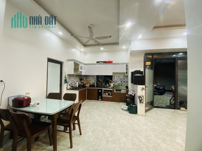 Bán căn nhà vuông đang ở địa chỉ ngõ 98 cái tắt -an đồng -an dương -Hp
