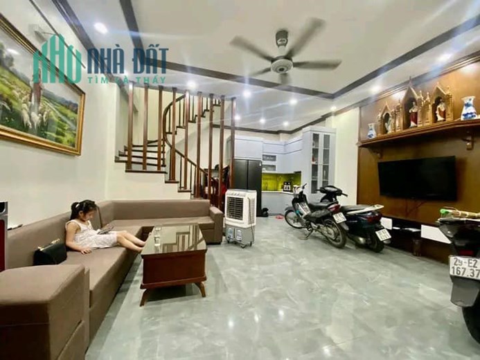 HOA HẬU QUẬN HOÀNG MAI! NHÀ MỚI 38M2 5 TẦNG GIÁ CỰC YÊU 4.X TỶ.