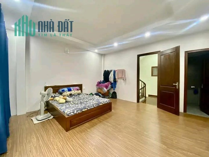 HOA HẬU QUẬN HOÀNG MAI! NHÀ MỚI 38M2 5 TẦNG GIÁ CỰC YÊU 4.X TỶ.