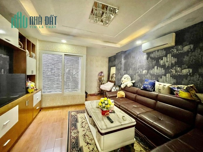 19.Bán nhà 4 tầng Full nội thất Huỳnh Văn Nghệ - P15 – Tân Bình