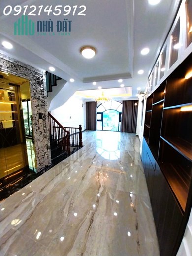 Phân lô CẦU GIẤY 62m lô góc, 8T, TM, nhỉnh 17 tỷ. Ô tô tránh, ở kết hợp KD Văn phòng