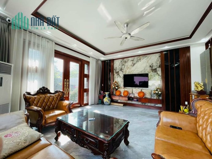 Bán căn biệt thự 200M ngang 10  sân Vườn Hải An