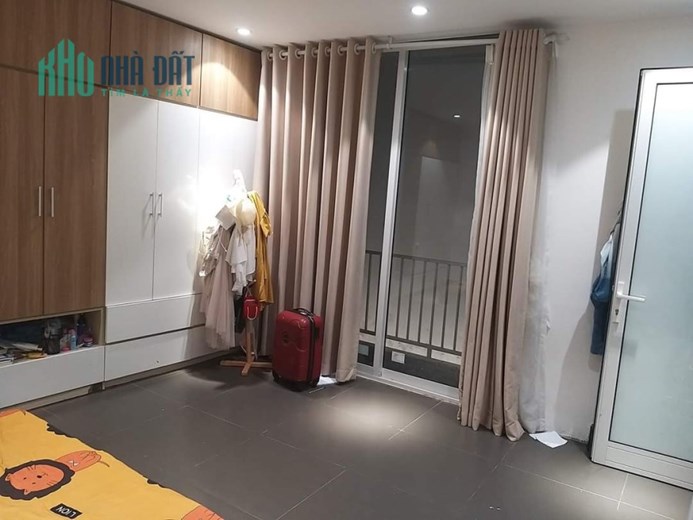 Nhà hộ khẩu Văn Quán - 37m 3 tầng nhỉnh 4tỷ - 3 bước ra ga tàu điện