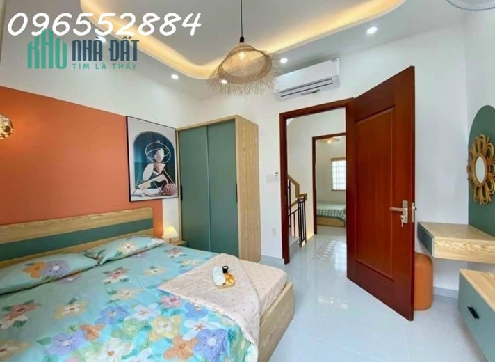 NHÀ ĐÔNG HƯNG THUẬN, Q12, HXH, 2TẦNG, DT 8 X12 m, SỔ ĐẸP, GIÁ nhỉnh 3 ty