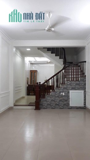 CHỈ HƠN 3 TỶ CÓ NGAY NHÀ  HỘ KHẨU VĂN QUÁN. DT 35M X 5 TẦNG.