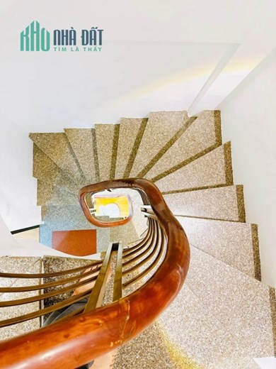 Lô góc 136 Cầu Diễn,DT 47m2, giá 2.6 tỷ, Oto Gần ,Kinh Doanh Sầm Uất