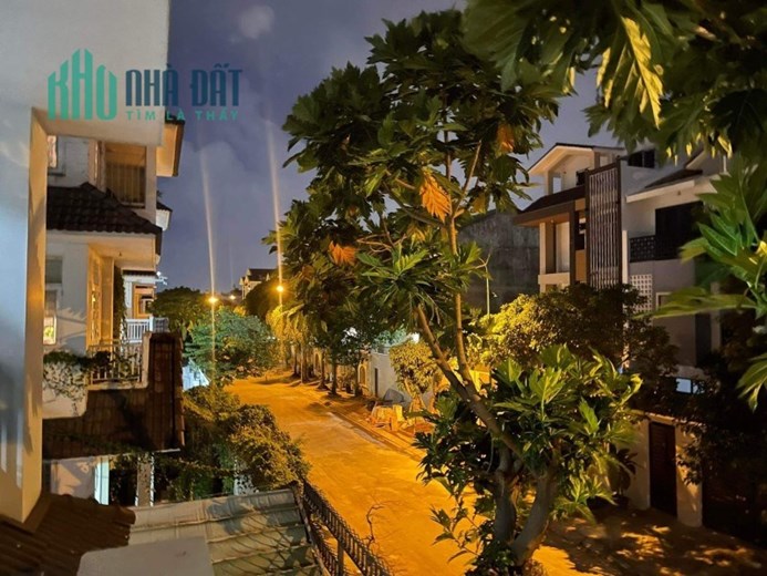 Bán biệt thự Đặng Thùy Trâm Bình Thạnh, Ngang 15M - 250m2, giá 29 Tỷ 2 TL
