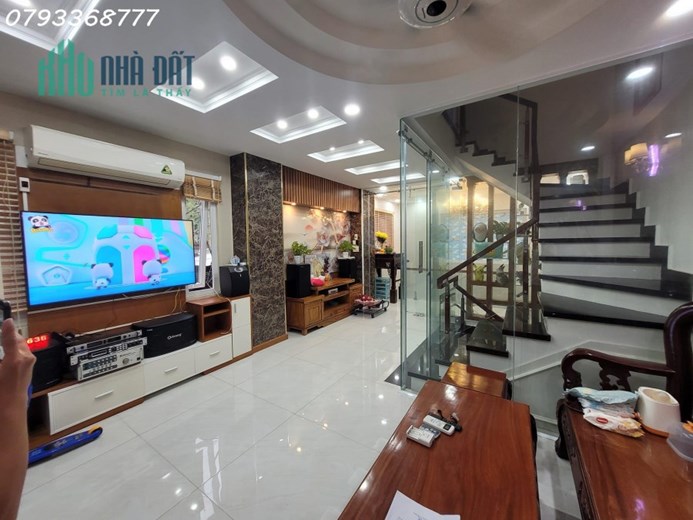 Bán Biệt Thự Mi Ni Lê Đức Thọ P13  Gò Vấp 5 Tầng giá 6,5 tỷ