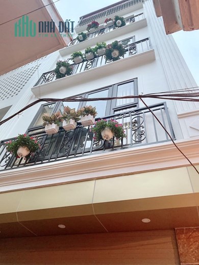 Bán Nhà Trương Định, 45m x 5 tầng, 4.85 tỷ, ô tô đỗ cổng