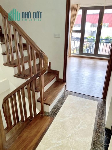Bán Nhà Trương Định, 45m x 5 tầng, 4.85 tỷ, ô tô đỗ cổng