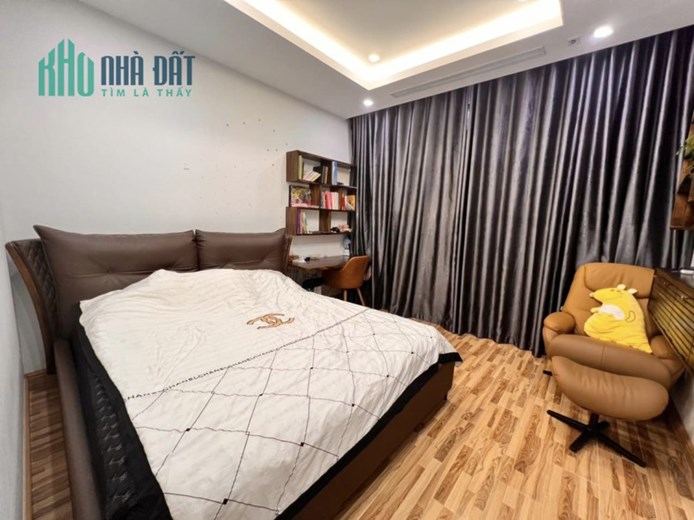 Bán nhà mặt phố Vương Thừa Vũ, Thanh Xuân 68m, 4 tầng, mt 4.5m. Giá: 22.5 tỷ