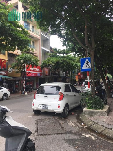 MẶT PHỐ NGỌC LÂM - LONG BIÊN, MẶT NGÃ 3 SIÊU RỘNG - KINH DOANH BÁN ĐẤT TẶNG NHÀ 275M2 57.5 TỶ