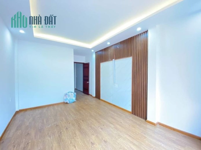 Bán nhà 55m2 phố Nghi Tàm, Tây Hồ Gara Ô tô 7 chỗ 6 phòng ngủ Thang máy 9.3 Tỷ