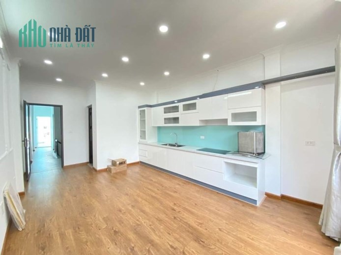Bán ngôi nhà 57m2 phố Nghi Tàm, Tây Hồ Gara Ô tô 6 phòng Thang máy Nhập 9.1 Tỷ