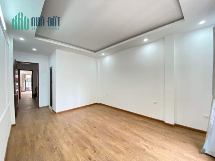 Bán căn nhà 56m2 phố Nghi Tàm, Tây Hồ Gara Ô tô 7 chỗ 6 phòng ngủ Thang máy Nhập 9.2 Tỷ
