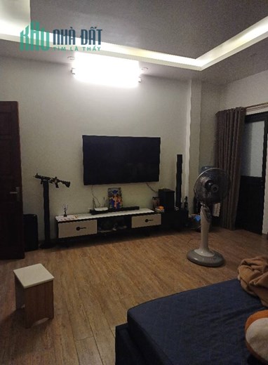 Bán căn nhà 56m2 phố Nghi Tàm, Tây Hồ Gara Ô tô 7 chỗ 6 phòng ngủ Thang máy Nhập 9.2 Tỷ