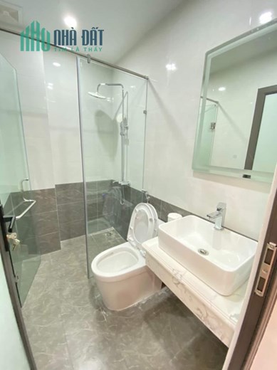 Bán căn nhà 59m2 phố Nghi Tàm, Tây Hồ Gara Ô tô 6 phòng ngủ Thang máy XỊN 9.5 Tỷ