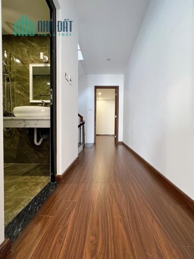 Bán ngôi nhà 54m2 Mặt phố Thụy Khuê, Tây Hồ Gara 2 Ô tô Vỉa hè 2m Kinh doanh siêu đỉnh 13.6 Tỷ