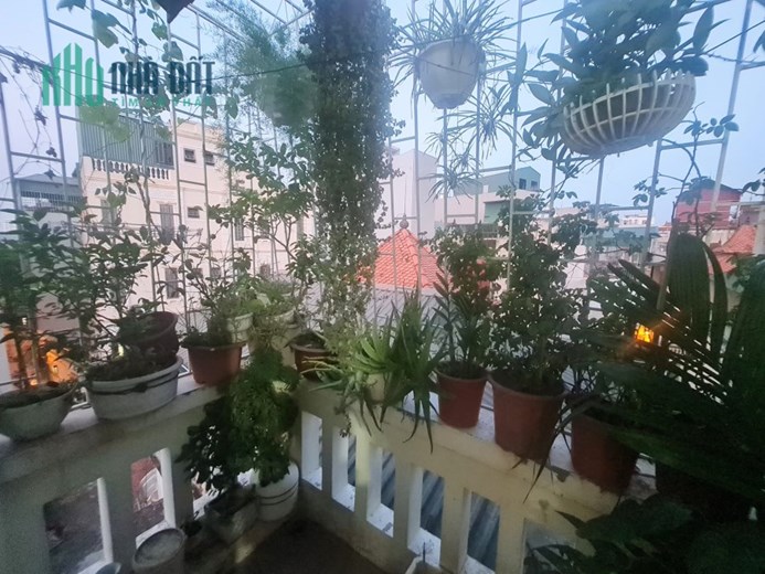 Bán nhà ngay gần Times City, nhà rộng, thiết kế rất chắc chắn, trước nhà thoáng vô cùng, gần 40m2,