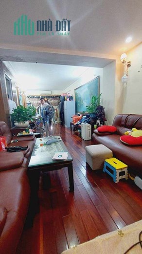 Bán Nhà Mặt Phố Nghĩa Tân 60m2 x 5 tầng , Mặt Phố Kinh Doanh Sầm Uất , giá đầu tư chỉ 10 tỷ.