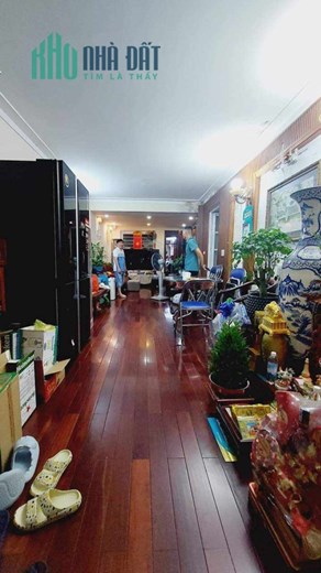 Bán Nhà Mặt Phố Nghĩa Tân 60m2 x 5 tầng , Mặt Phố Kinh Doanh Sầm Uất , giá đầu tư chỉ 10 tỷ.