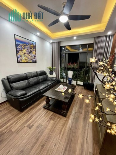 Bán nhà 5 tầng Tặng Nội Thất , Ngõ Nông Gần Phố, Ô Tô Lùi Cửa Quận Bắc Từ Liêm