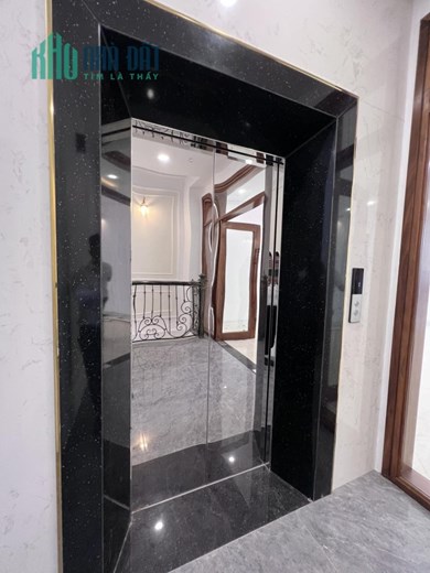 Bán Tòa Nhà Văn Phòng Phố Huỳnh Thúc Kháng 75m2, 8 Tầng thang máy Lô Góc cực Vip