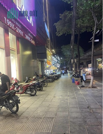 TRUNG TÂM CẦU GIẤY, DÂN XÂY KIÊN CỐ - NGÕ NÔNG - SỔ ĐẸP – DÂN TRÍ CAO, AN NINH TỐT 4T X 55M2 – 5.85